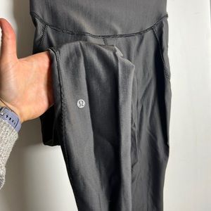 Lululemon high rise, two toned 25” ribbed legging